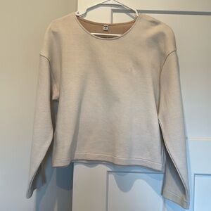 Uniqlo sweatshirt